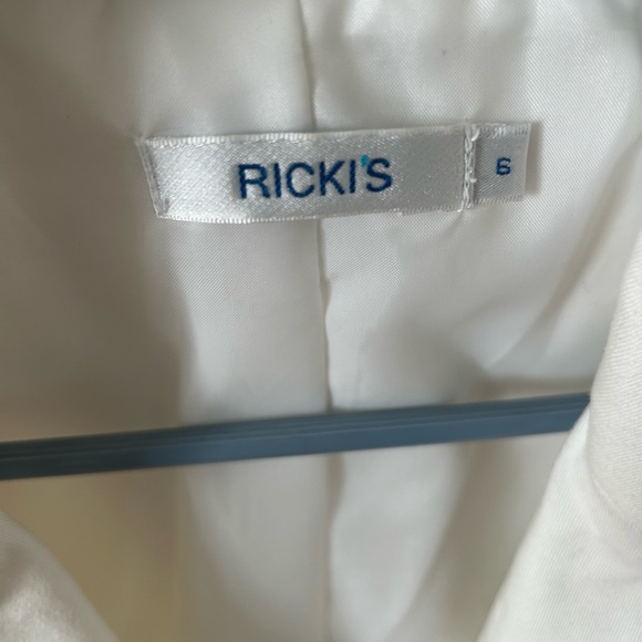 White blazer - Picture 3 of 3